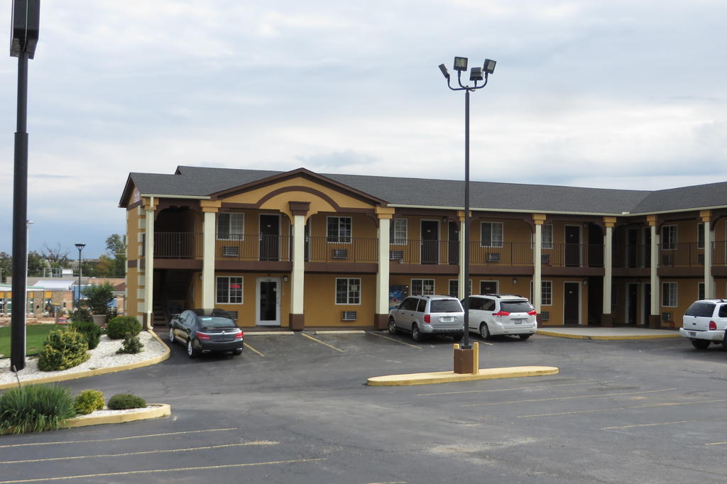 Economy Inn & Suites Joplin Kültér fotó